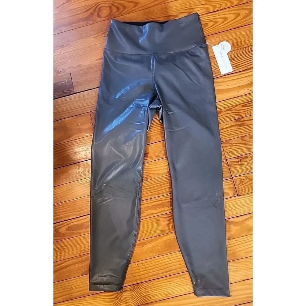 Yogalicious Faux Leather Lady Love Ankle Tights Medium M GRAY NWT MSRP $78